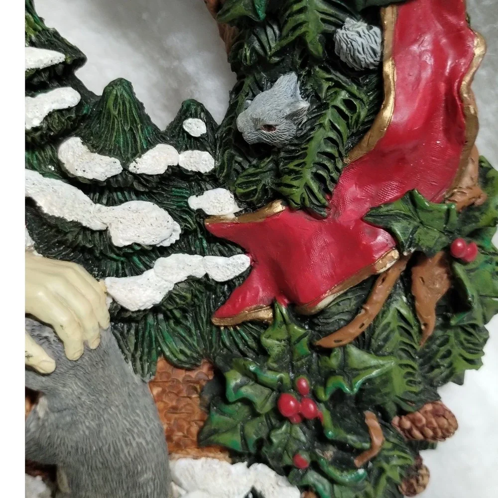 Vintage Santa Woodland Animals Wreath Resin Christmas Wall‎ Decor 1990s